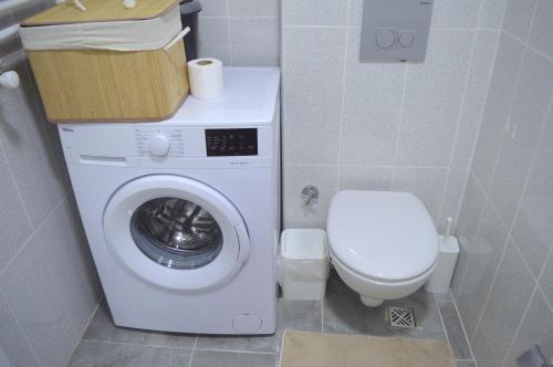 A bathroom at King Suite AN33