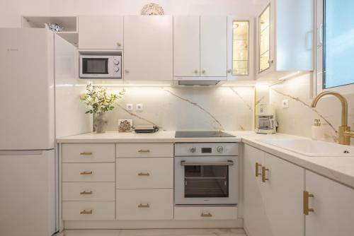 Brand New Luxury Apt Below Acropolis