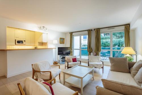 Photo de la galerie de l'établissement Appartement Les Terrasses de Luz - Welkeys, à Saint-Jean-de-Luz