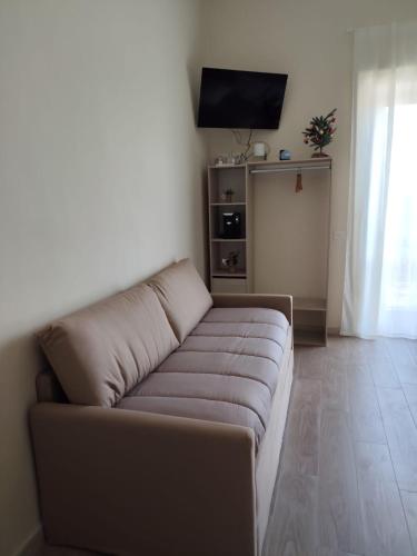 Μια τηλεόραση ή/και κέντρο ψυχαγωγίας στο B&B Chapeau