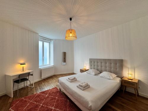 Photo de la galerie de l'établissement Jaurès 1 - Tramway - Gare - Centre - 4 pers, au Mans