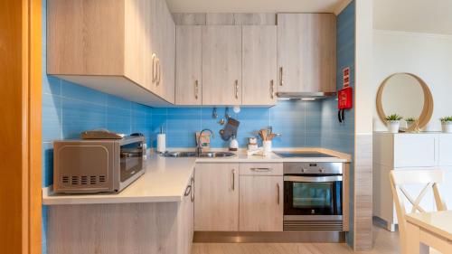 Modern 3 BDR Duplex House with Terrace by LovelyStay