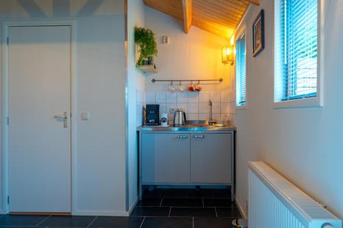 Dapur atau dapur kecil di BnB 104