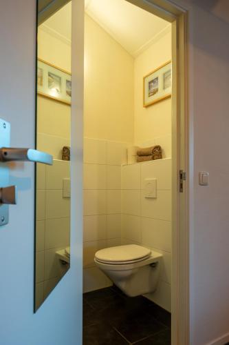 Bilik mandi di BnB 104