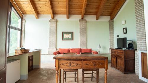 Μια τηλεόραση ή/και κέντρο ψυχαγωγίας στο Casale Merlino