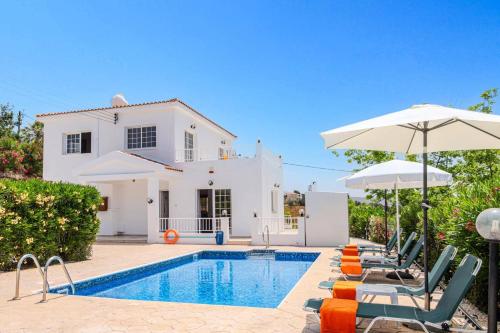 Villa Giota by Villa Plus