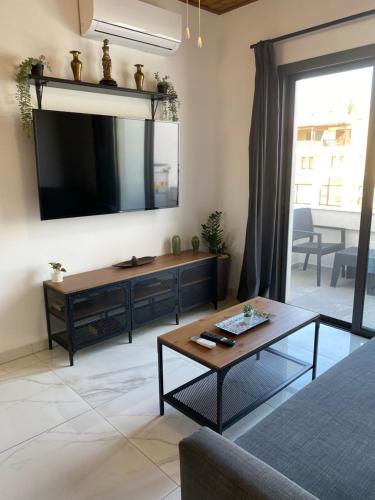 Seaside Two Bedroom Deluxe Flat in Tourist Area