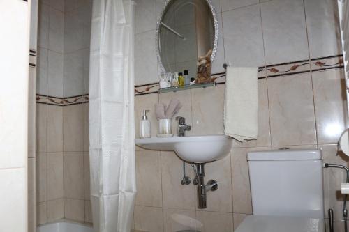 Koupelna v ubytování Dea Aureum Apartment Limassol