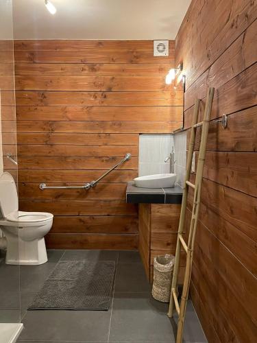 Koupelna v ubytování Gîte de groupe Arza Mendi