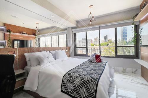 Postel nebo postele na pokoji v ubytování Zainalofts7Vila Mariana ao lado metrô, CASV 37 ID