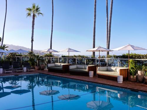 Πισίνα στο ή κοντά στο Casa Loma Beach Hotel