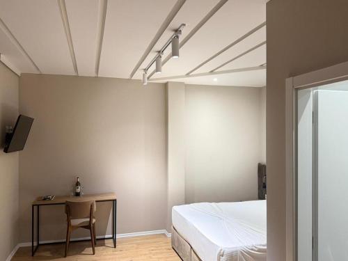 Giường trong phòng chung tại VH Eurostar Tirana Center 2 Congress & Spa