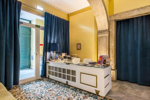 PH Downtown Suites
