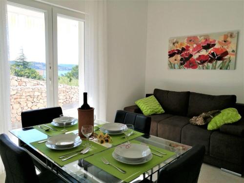 Posedenie v ubytovaní Apartments Tih