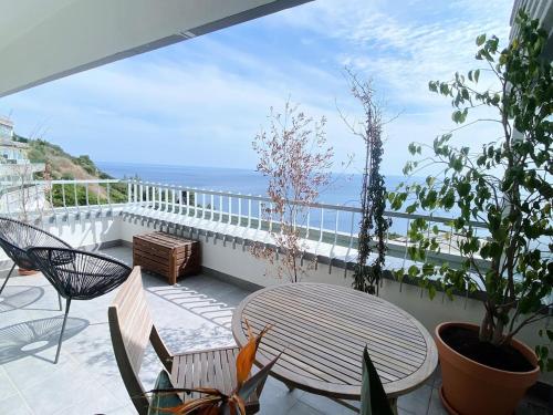 B&T Sea View Apartment