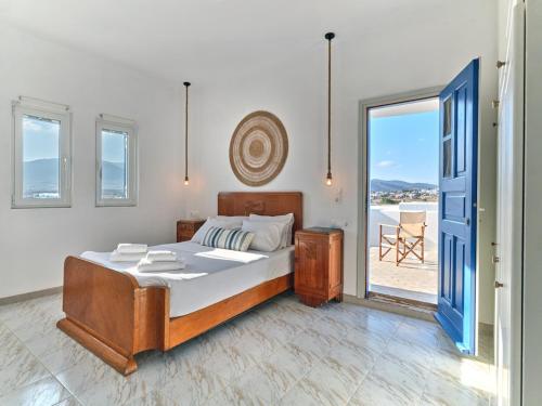 Bianca home with panoramic 180 sea view