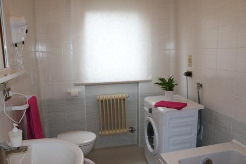 A bathroom at Appartamenti Giacomo Noventa