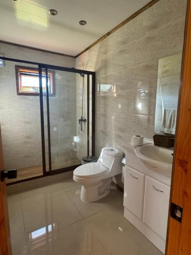 Bilik mandi di Casa Parcela Vista Verde