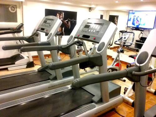 Gimnasio o equipo deportivo en Hotel Miłosz Restauracja, Basen dla dzieci, Sala Zabaw, Siłownia