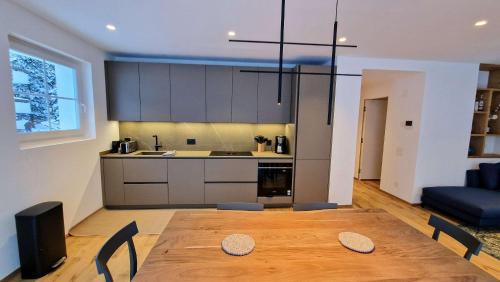 Silberdistel- Modern apartment with terrace