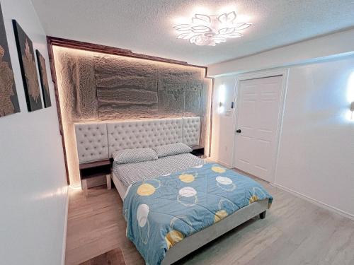 Ένα ή περισσότερα κρεβάτια σε δωμάτιο στο D10 Room Near Airport