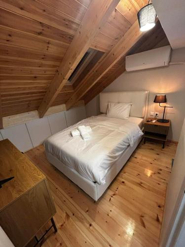 Allou home 26