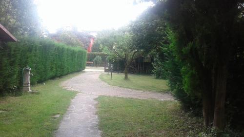 Κήπος έξω από το B&B Villa Trotter