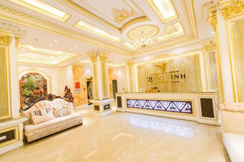 Χώρος καθιστικού στο Quoc Vinh Hotel