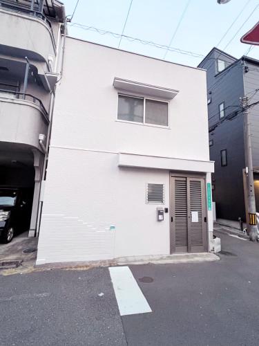 谷町線歩く5分 梅田駅まで8分 Wi-Fiあり 今年リフォーム済み