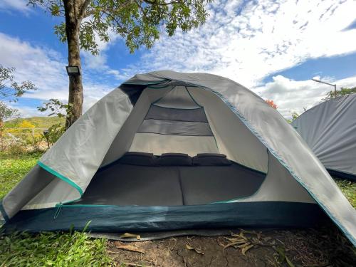 Imagen de la galería de The Apiary Mountain Camp and Farm, en Tanay