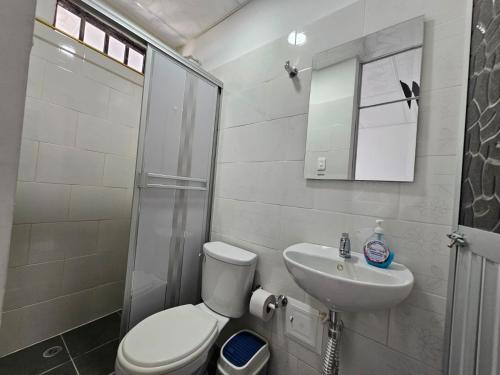 Koupelna v ubytování Hotel YUMA TATACOA