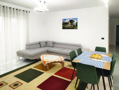 Atpūtas zona naktsmītnē Spacious Comfortable apartment