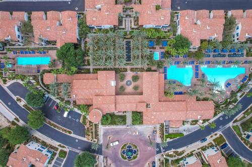 La alberca dentro o cerca de Relaxing Desert Hideaway in La Quinta #A