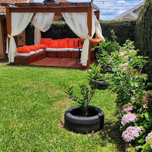 Ein Garten an der Unterkunft Lugar ao Sol