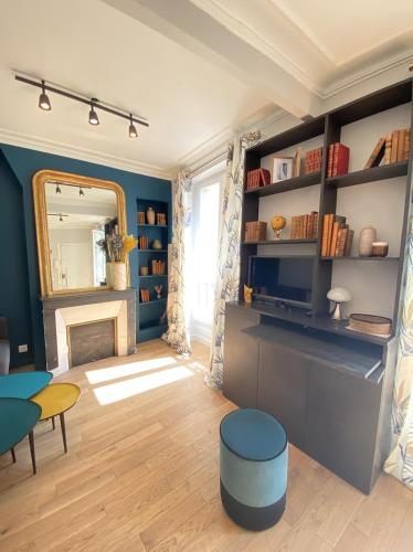 Montmartre Chic Apartment Abbesses