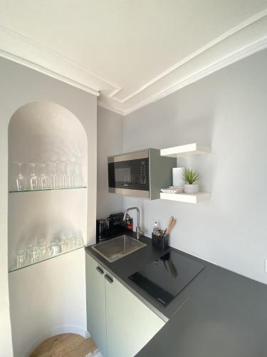 Montmartre Chic Apartment Abbesses