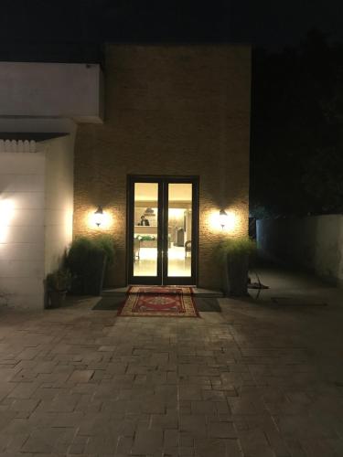Gallery image of shelton guest House in Lahore