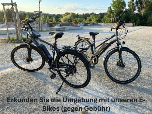 Jízda na kole v ubytování Großzügige Wohnung mit Terrasse und Gartenzugang - das komplette Erdgeschoß nebo okolí