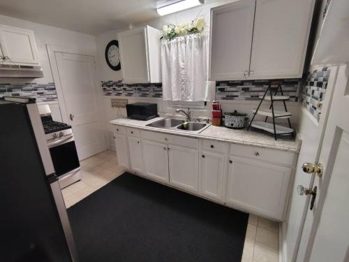 Φωτογραφία από το άλμπουμ του Cozy apartment with a scenic view σε Johnstown