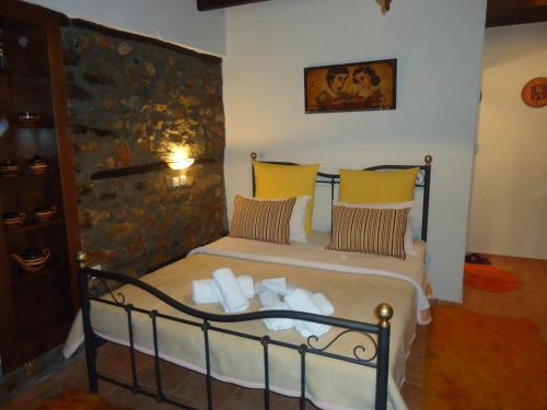 Krevet ili kreveti u jedinici u objektu Traditional Guesthouse Archontoula