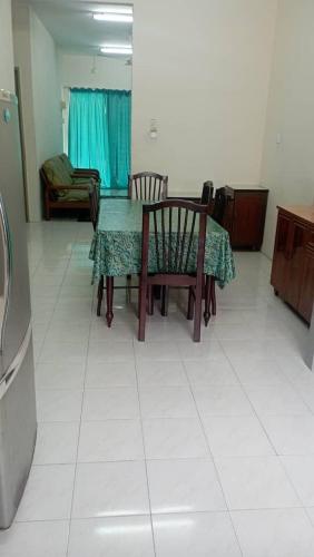 Χώρος καθιστικού στο Noris Guest House 1