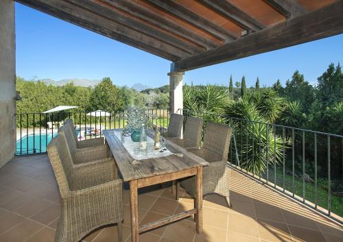 Owl Booking Villa Can Totxa - In the Midst of Nature