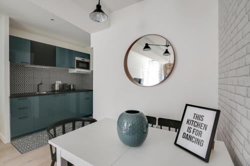 Promenade Best Bakeries from a Cozy Boho 1 Bedroom