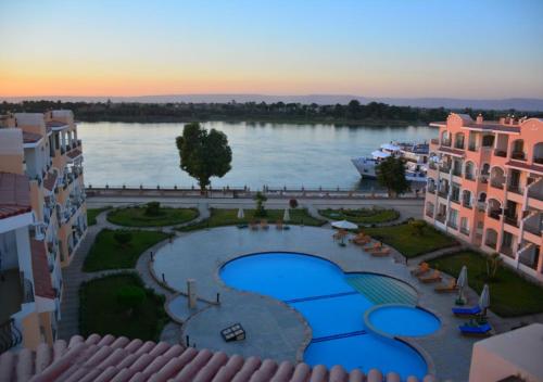 Aton Apartment, Luxor Resort, Minutes from City Center