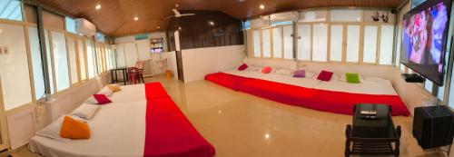 Μια τηλεόραση ή/και κέντρο ψυχαγωγίας στο Blue Birds Homestay