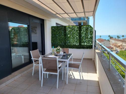 ÁTICO AQUA PEÑÍSCOLA, 2ª Linea de Playa, Parking y Piscina