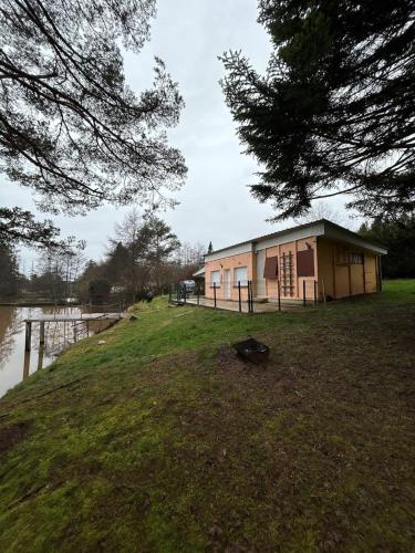 Tiny house avec étang privé