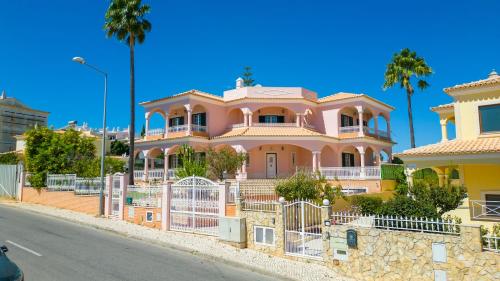 Villa Agadir - BBQ e piscina aquecível em Albufeira