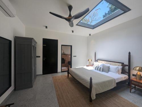 Letto o letti in una camera di Earthsong & Birdsong Luxury Pool Villa by Luxunlock Private Villas