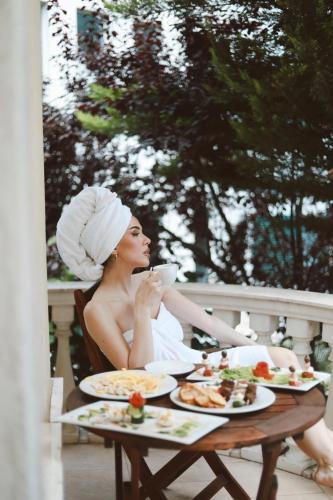 Επισκέπτες που μένουν στο Olimpic Hotel